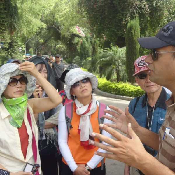 shahid tour guide
